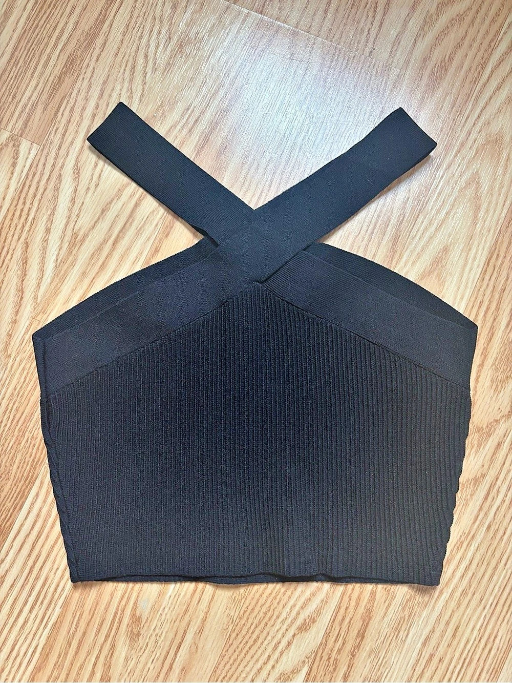 Babaton black ribbed knit crossover halter cropped tank top size medium